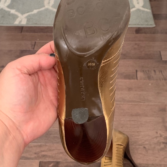 BCBG Metallic Heels - Picture 6 of 6